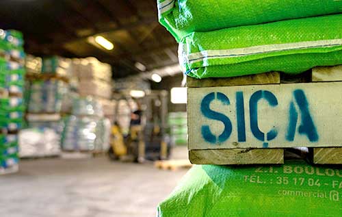 contact animal nutrition producer